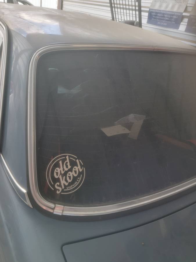 Mercedes-benz-240d-diesel-1982-blue-1