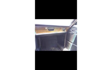 Mercedes-benz-250-1972-white-black-10