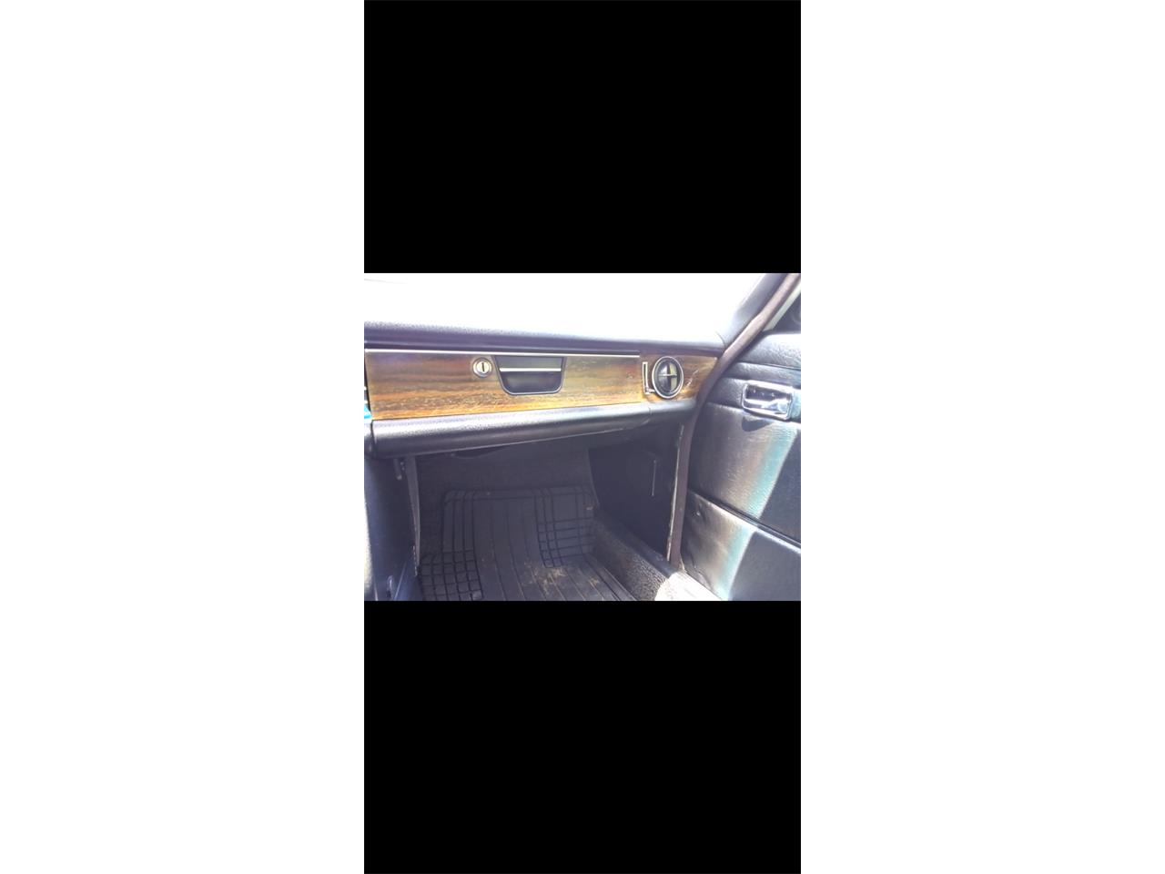 Mercedes-benz-250-1972-white-black-10
