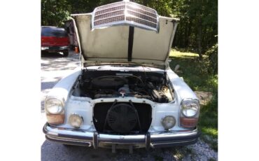 Mercedes-benz-250-1972-white-black-2