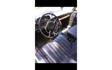 Mercedes-benz-250-1972-white-black-6