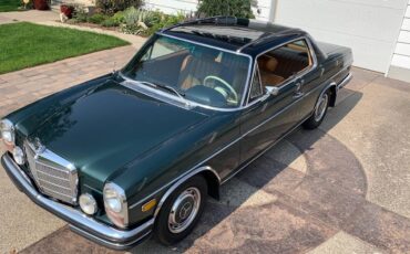 Mercedes-benz-250c-1971-green-3