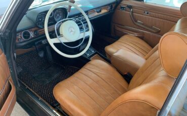 Mercedes-benz-250c-1971-green-7
