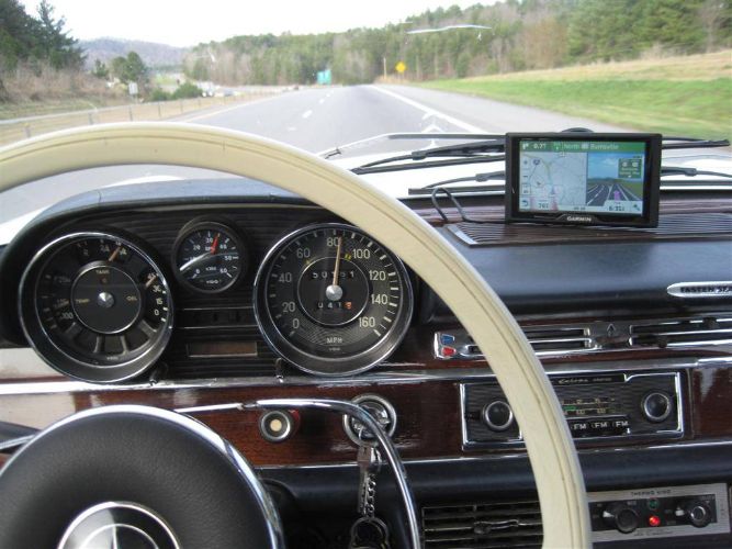 Mercedes-benz-250s-1967-White-18