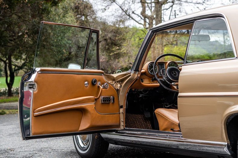 Mercedes-benz-250se-1967-Bronze-Glow-36