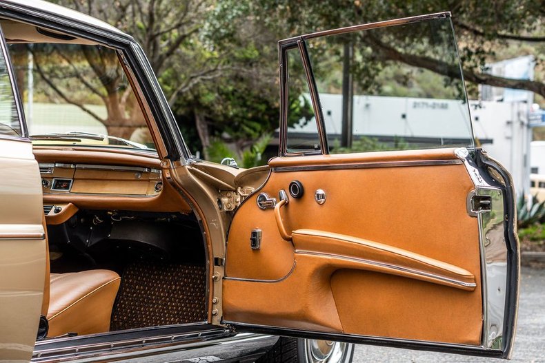 Mercedes-benz-250se-1967-Bronze-Glow-38
