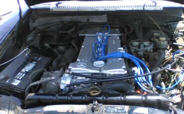 Mercedes-benz-280-1975-14