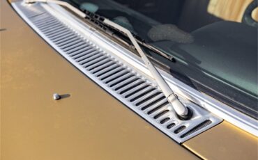 Mercedes-benz-280-1976-Gold-Tan-25