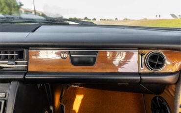 Mercedes-benz-280-1976-Gold-Tan-46