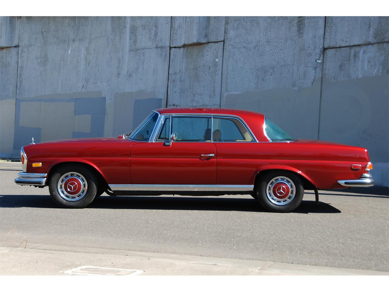 Mercedes-benz-280se-1971-Red-Tan-15