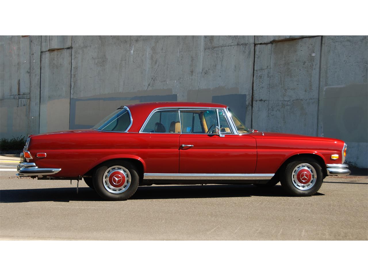 Mercedes-benz-280se-1971-Red-Tan-2