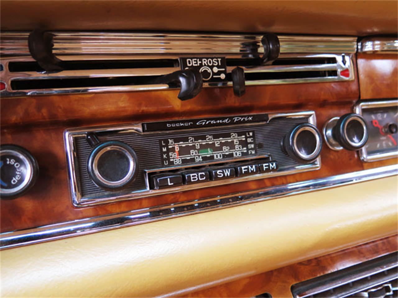 Mercedes-benz-280se-1971-Red-Tan-24