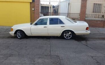 Mercedes-benz-280se-1981-16