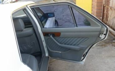 Mercedes-benz-280se-1981