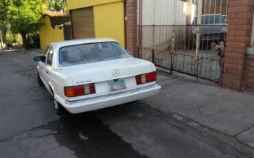 Mercedes-benz-280se-1981-6