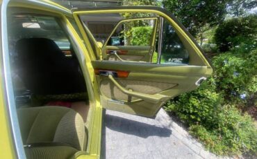 Mercedes-benz-280se-1981-Yellow-11
