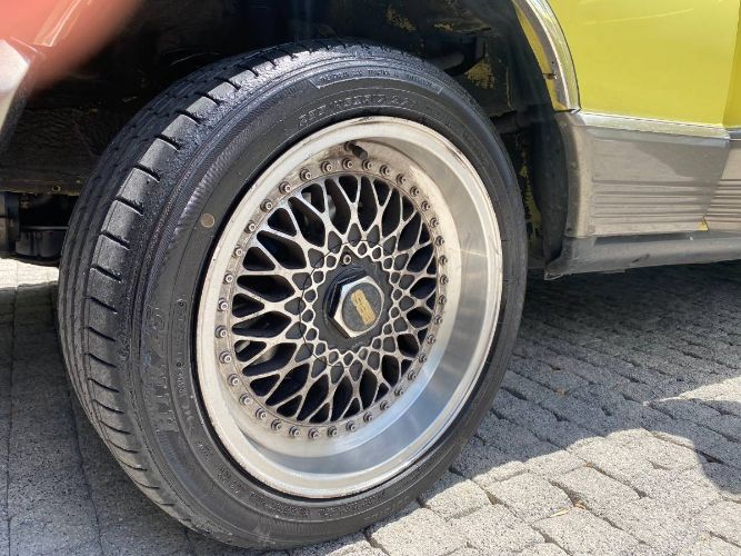 Mercedes-benz-280se-1981-Yellow-16