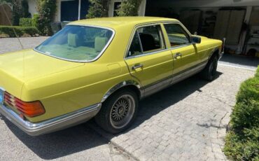 Mercedes-benz-280se-1981-Yellow-18