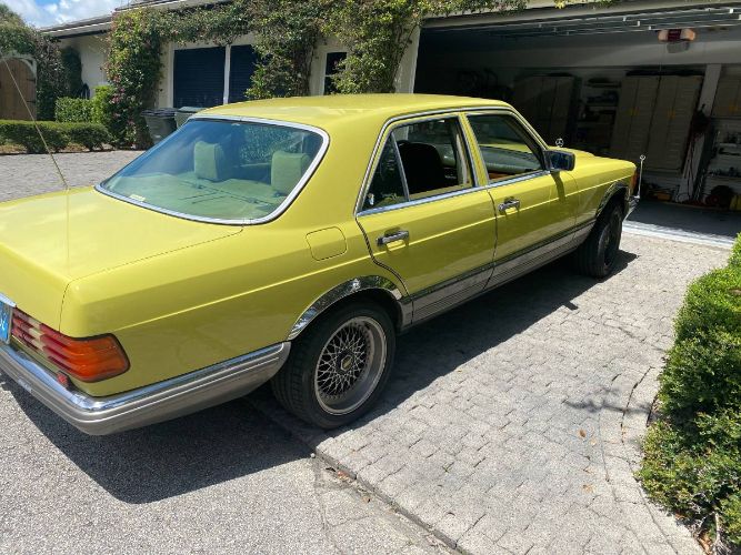 Mercedes-benz-280se-1981-Yellow-18