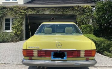 Mercedes-benz-280se-1981-Yellow-19