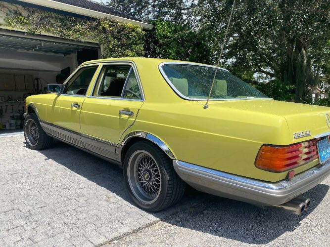 Mercedes-benz-280se-1981-Yellow-21
