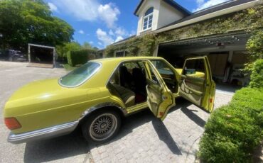 Mercedes-benz-280se-1981-Yellow-5