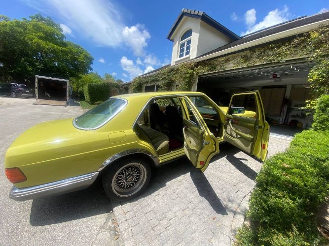 Mercedes-benz-280se-1981-Yellow-5