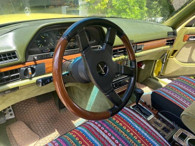 Mercedes-benz-280se-1981-Yellow-9