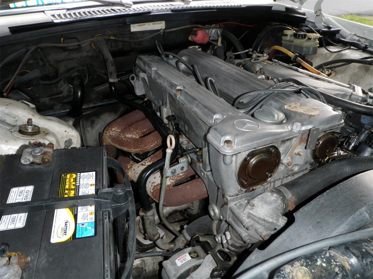 Mercedes-benz-280sel-1973-Pastel-White-Black-14