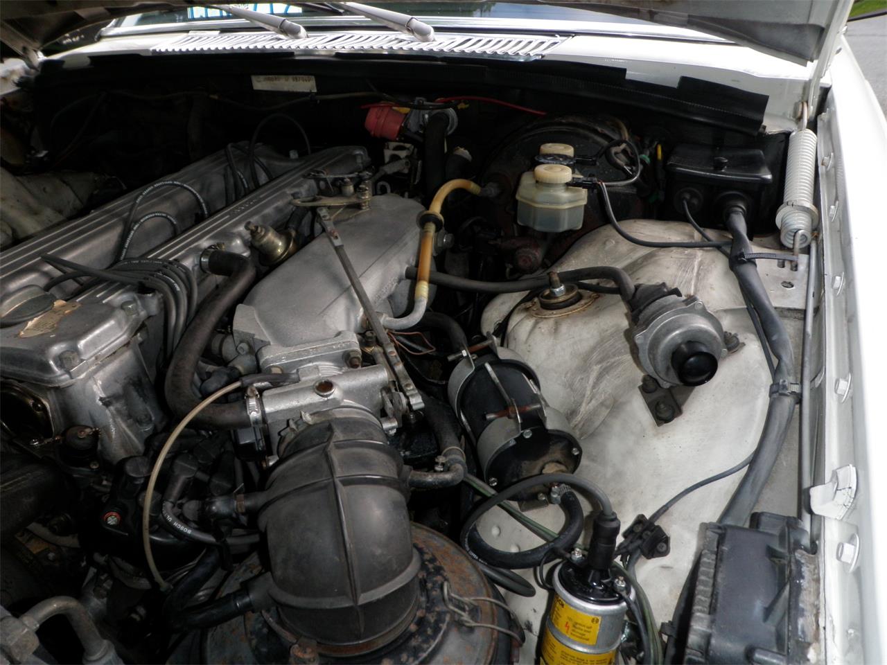 Mercedes-benz-280sel-1973-Pastel-White-Black-15
