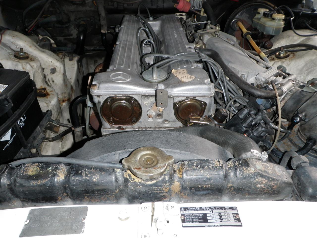 Mercedes-benz-280sel-1973-Pastel-White-Black-19