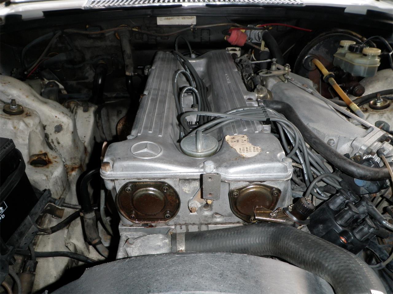 Mercedes-benz-280sel-1973-Pastel-White-Black-20
