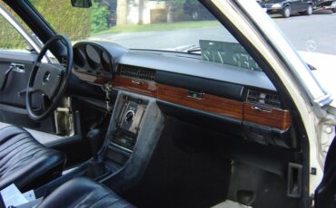 Mercedes-benz-280sel-1973-Pastel-White-Black-5