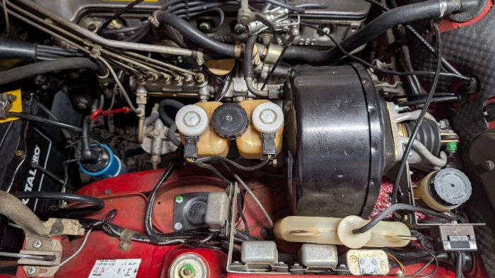 Mercedes-benz-280sl-1969-Signal-Red-Black-to-15