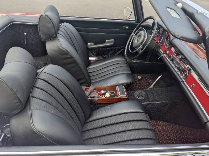 Mercedes-benz-280sl-1969-Signal-Red-Black-to-7