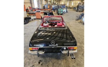 Mercedes-benz-280sl-1970-Black-Classic-Red-12