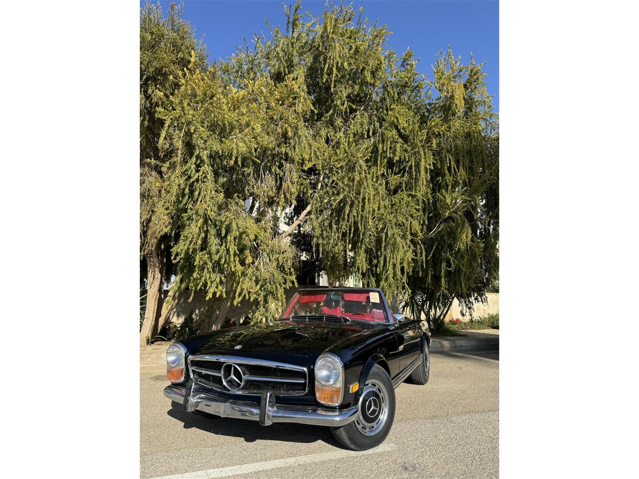 Mercedes-benz-280sl-1970-Black-Classic-Red-23