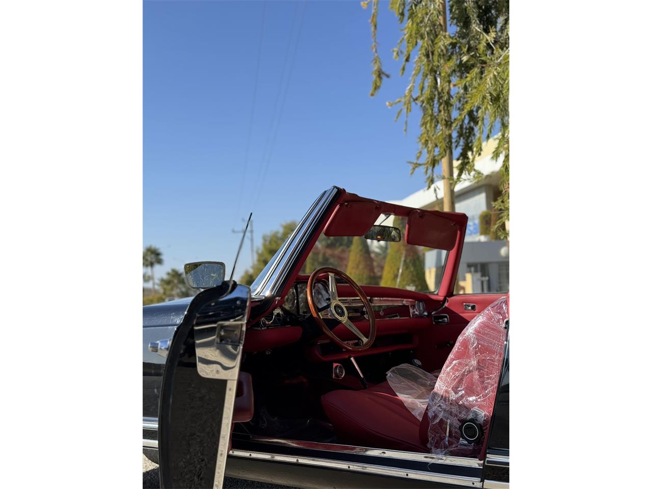 Mercedes-benz-280sl-1970-Black-Classic-Red-25