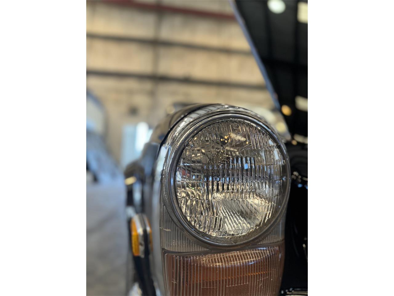 Mercedes-benz-280sl-1970-Black-Classic-Red-29