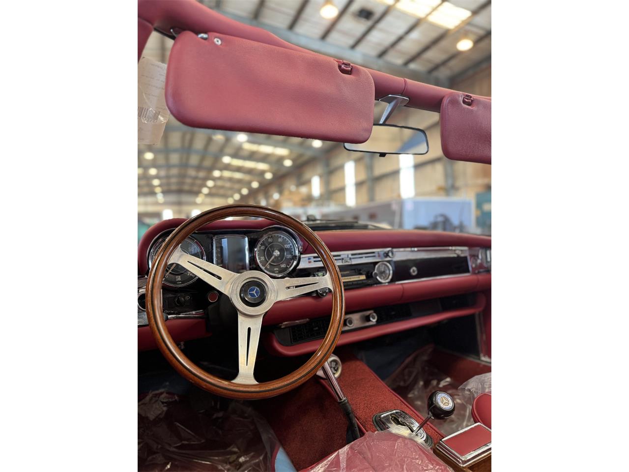 Mercedes-benz-280sl-1970-Black-Classic-Red-46