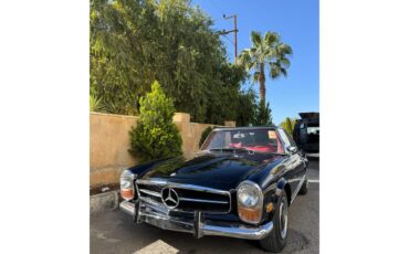 Mercedes-benz-280sl-1970-Black-Classic-Red-48