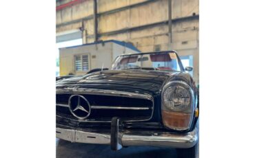 Mercedes-benz-280sl-1970-Black-Classic-Red-5