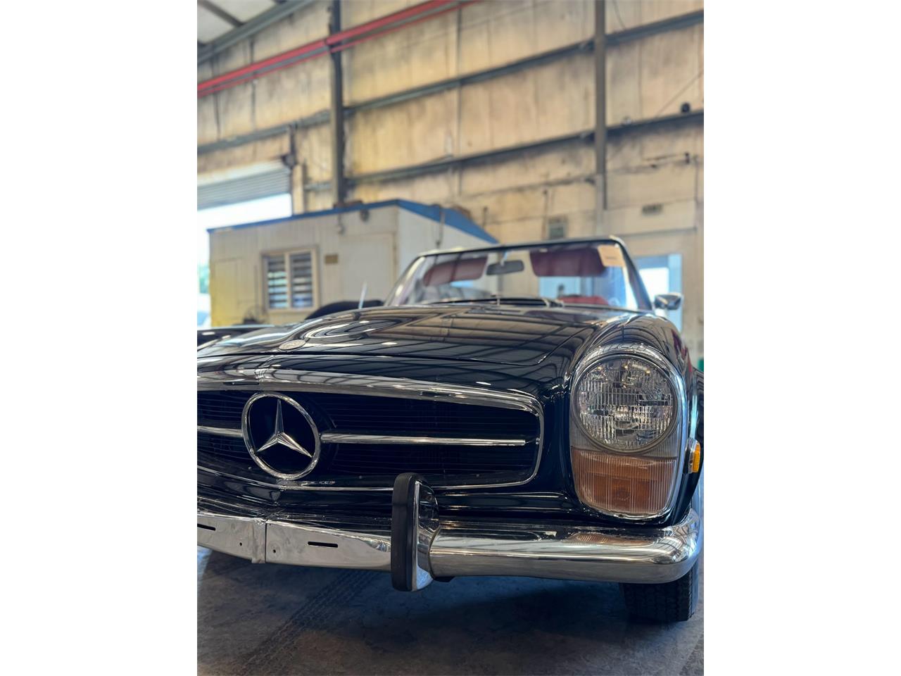 Mercedes-benz-280sl-1970-Black-Classic-Red-5