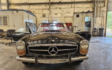 Mercedes-benz-280sl-1970-Black-Classic-Red-6