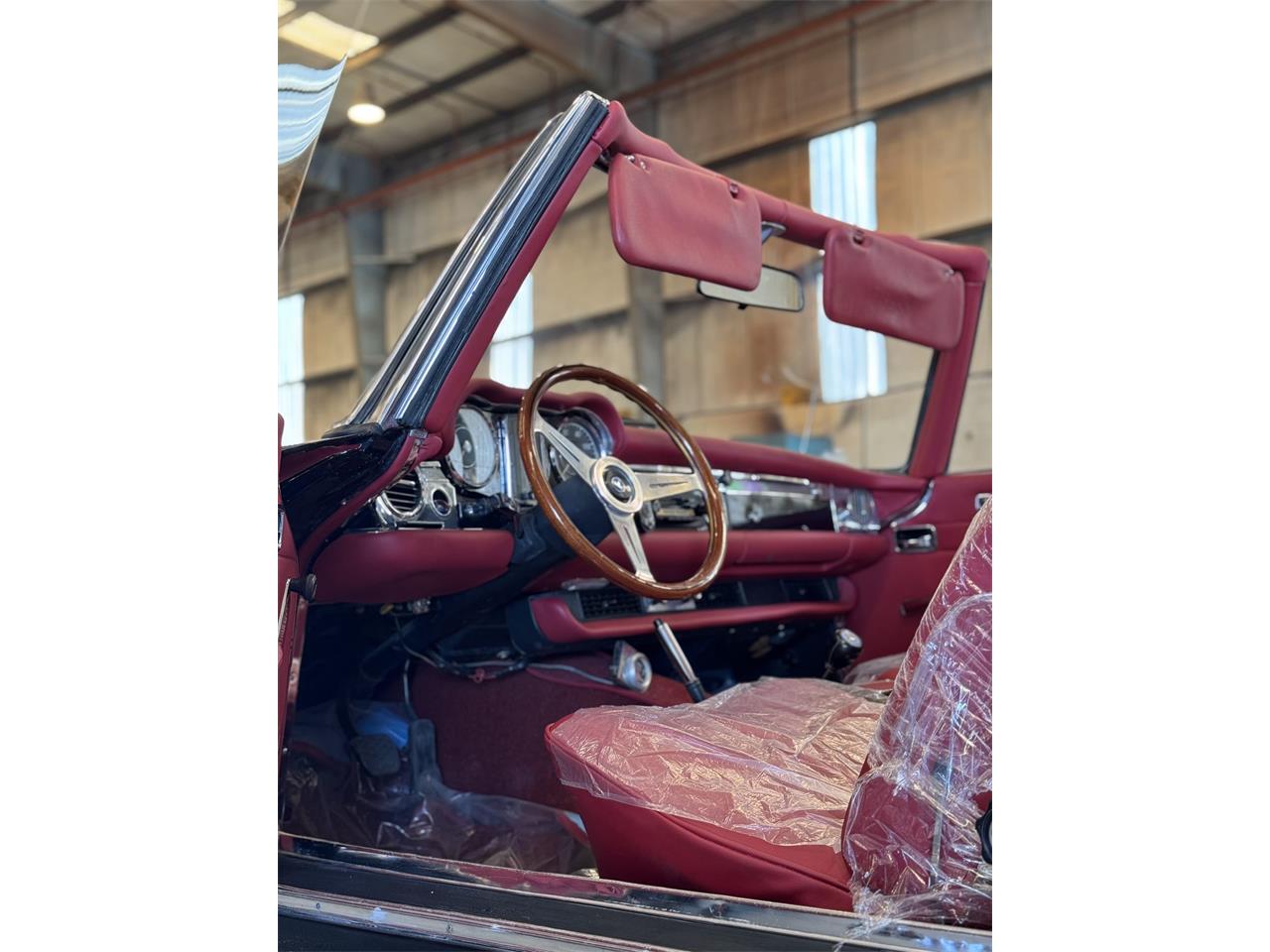 Mercedes-benz-280sl-1970-Black-Classic-Red-7