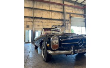 Mercedes-benz-280sl-1970-Black-Classic-Red-9