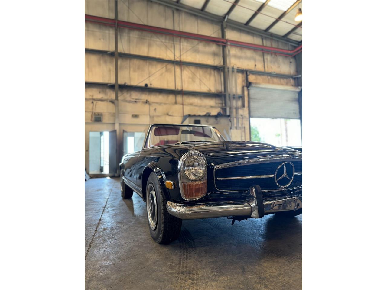 Mercedes-benz-280sl-1970-Black-Classic-Red-9