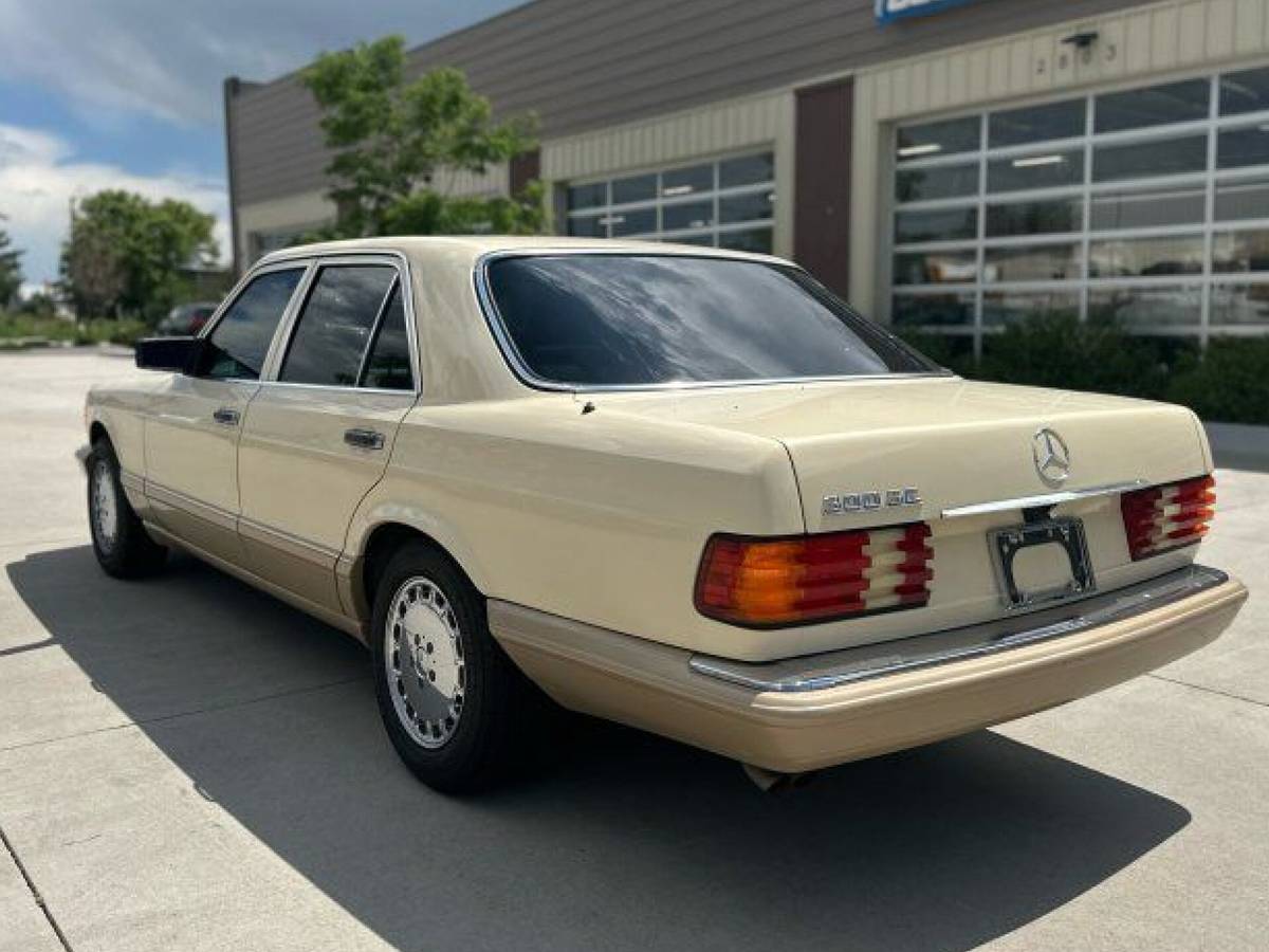 Mercedes-benz-300-300se-1989-custom-1