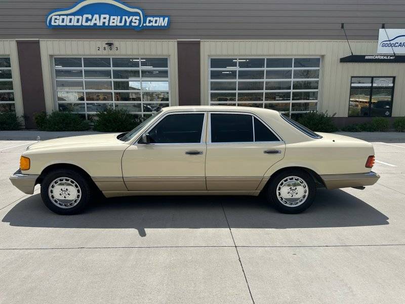 Mercedes-benz-300-300se-1989-custom-4