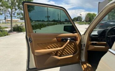 Mercedes-benz-300-300se-1989-custom-5